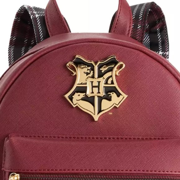 Harry Potter Hogwarts Crest Mini Backpack with Gadget Sticker - Wizarding World - Picture 6 of 9